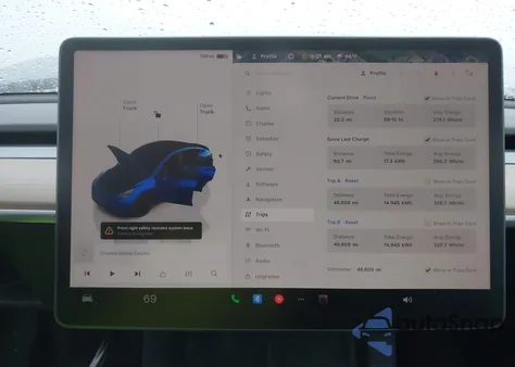 2023 Tesla Model Y Performance Dual Motor All-Wheel Drive z USA, uszkodzony, nr VIN 7SAYGDEF4PF583805